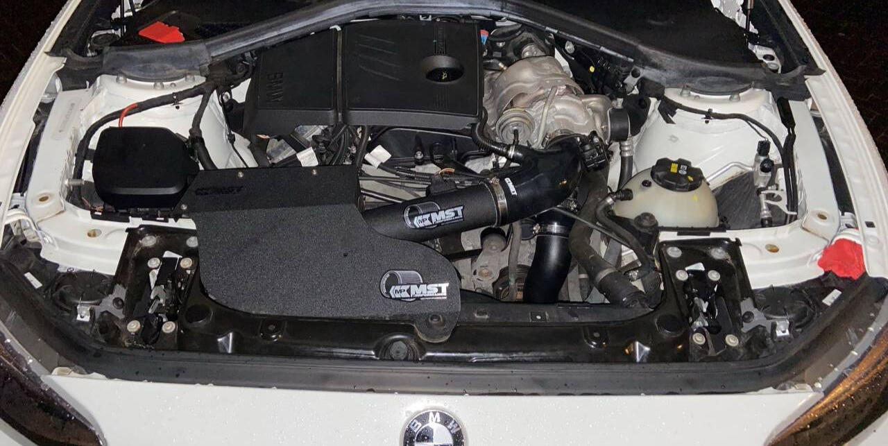 Tweede sidehustle met passie, Vynce's passie voor auto's bracht hem op 19-jarige leeftijd bij zijn volgende side hustle: het wrappen en tinten van auto's. Zijn werk viel op en al snel hielp hij al zijn vrienden met het pimpen van auto’s. Zijn ondernemersge majorvynce, Papi & Pimps, OFM Nederland, Onlyfans Management, Onlyfans Nederland, Onlyfans Manager, E-Pimps, E-Pimp Academy